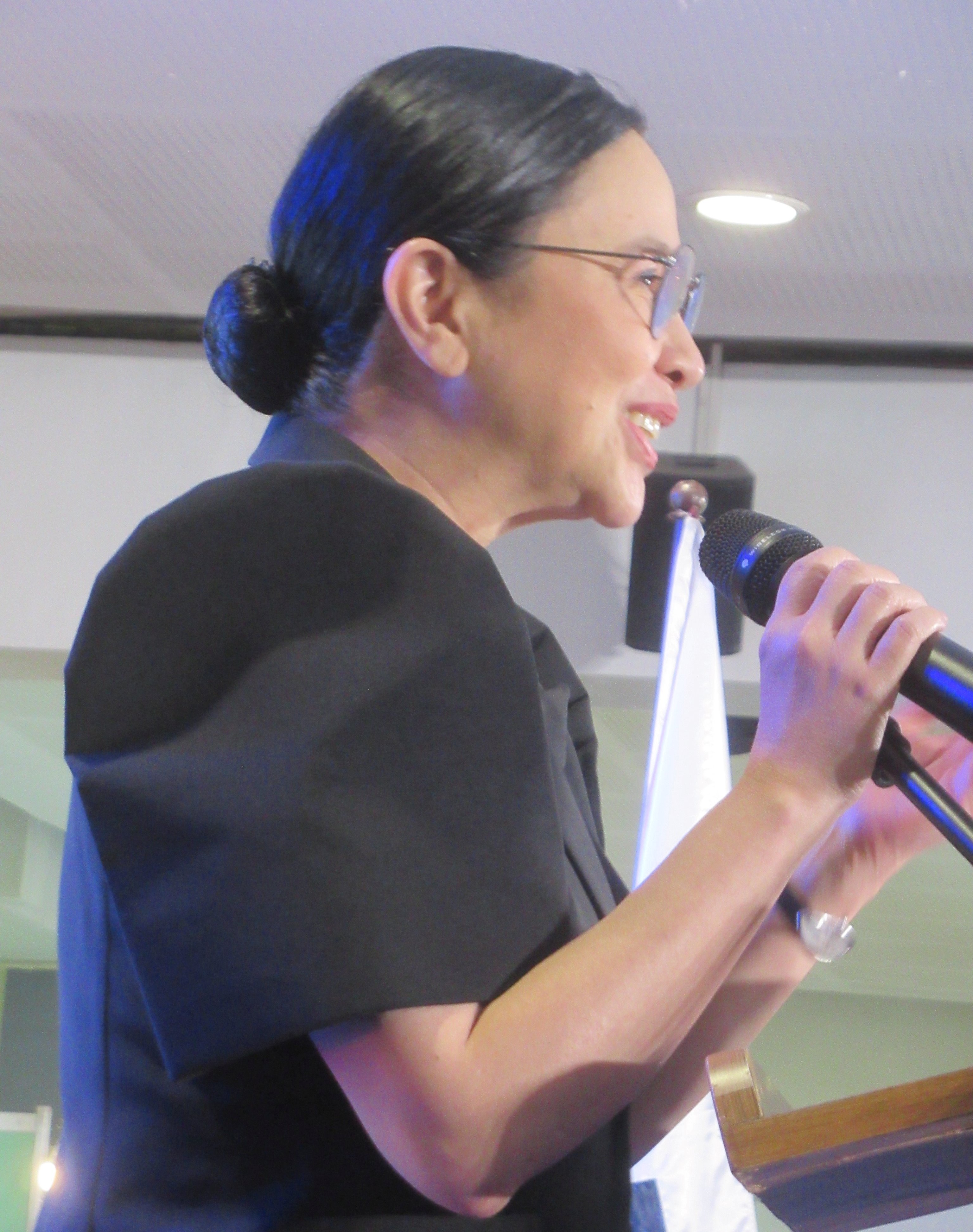 Ma. Cristina Roque